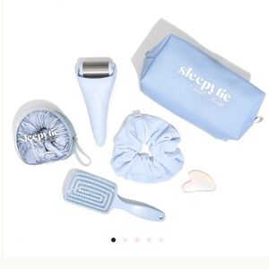 Sleepy Tie Camille Kostek Set